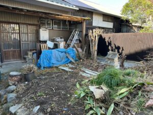 片付け前の建物正面