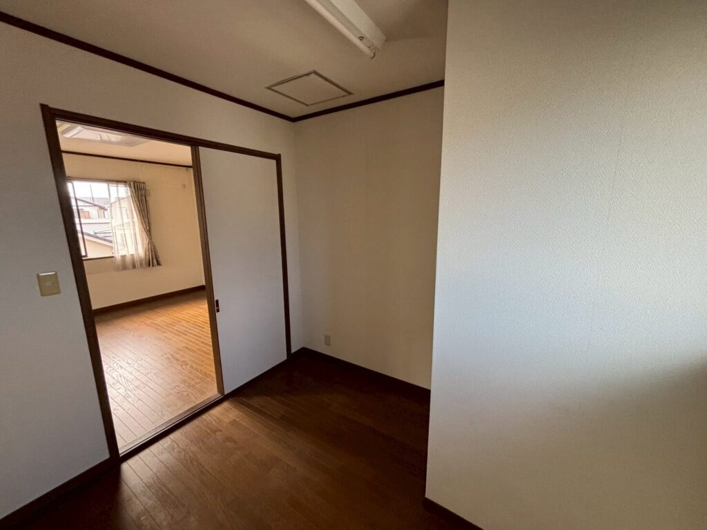 通路も何も無くなった部屋