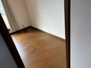 物が何も無くなった部屋